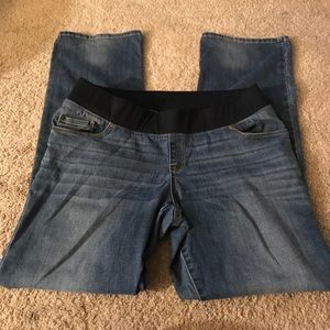 MATERNITY JEANS